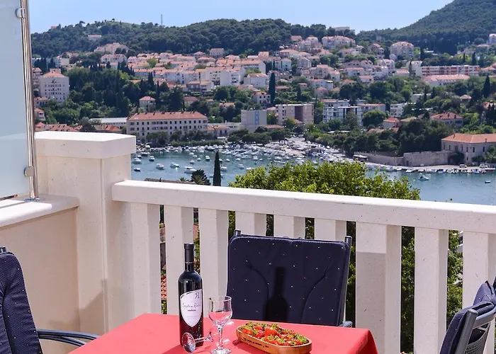 Apartment Violeta 2 With Parking